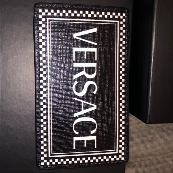 VERSACE EVERYTHING! - Picture 9 of 13